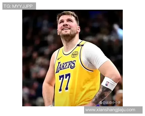 东契奇22分&里夫斯18分,湖人半场领先10分 东契奇22分&里夫斯18分,湖人半场领先10分