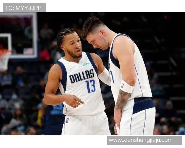 升级阵容实力!美媒:勇士、湖人、独行侠进行三方交易,势必冲季后赛 升级阵容实力!美媒:勇士、湖人、独行侠进行三方交易,势必冲季后赛